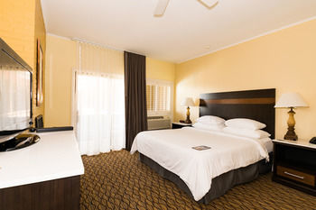 Hotel Wyndham Garden The Pierpont Inn