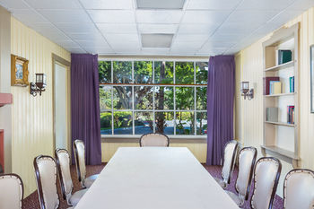 Hotel Wyndham Garden The Pierpont Inn