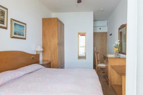 Village Hotel Lucia
