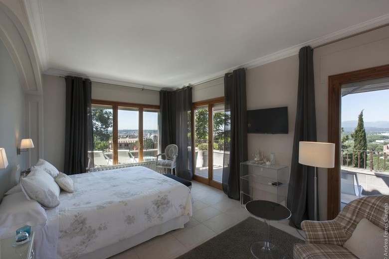 Hostal Montjuic Bed & Breakfast