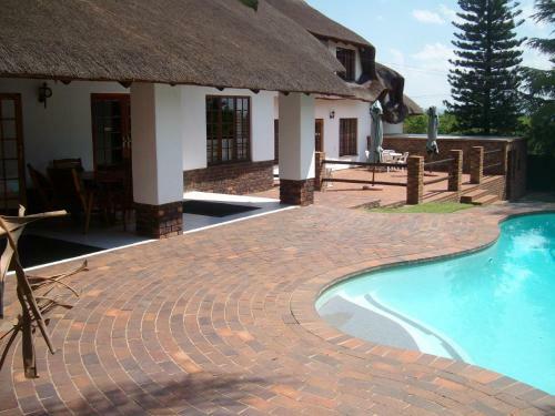 Hostal Oaktree Lodge Guest House