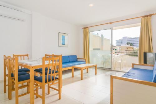 Apartamentos Massanet
