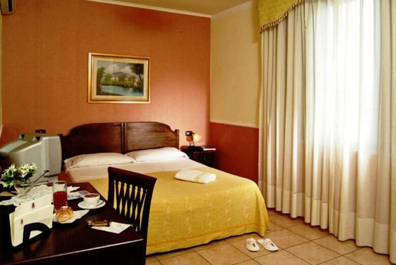 Green Park Hotel