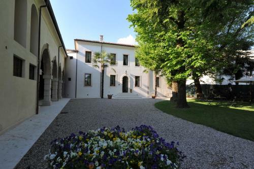 Hostal Villa Ferrario Relais