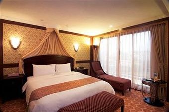 Royal Palace Hotel