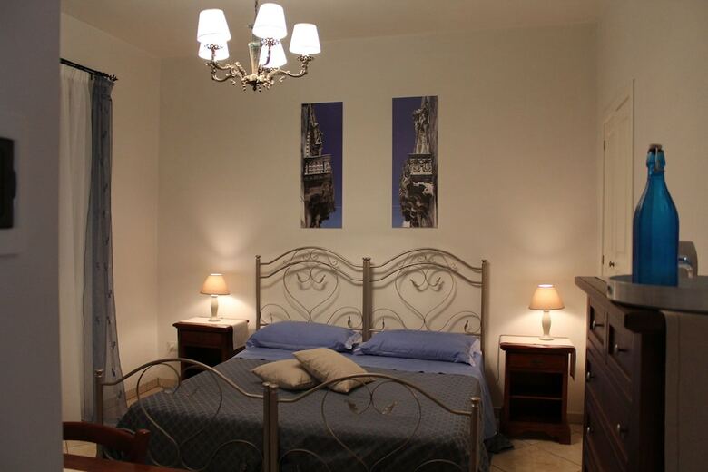 Hostal B&B La Porta D'oriente