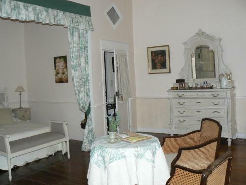 Hostal Le Logis Des Tours