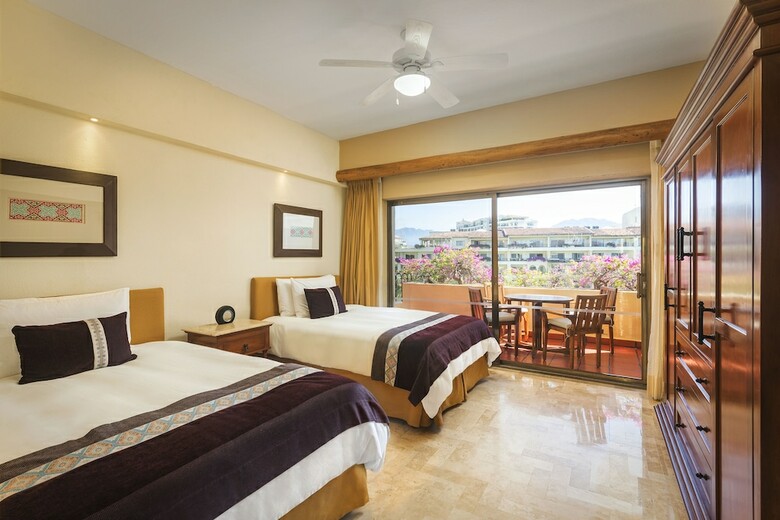 Hotel Velas Vallarta Suite Resort