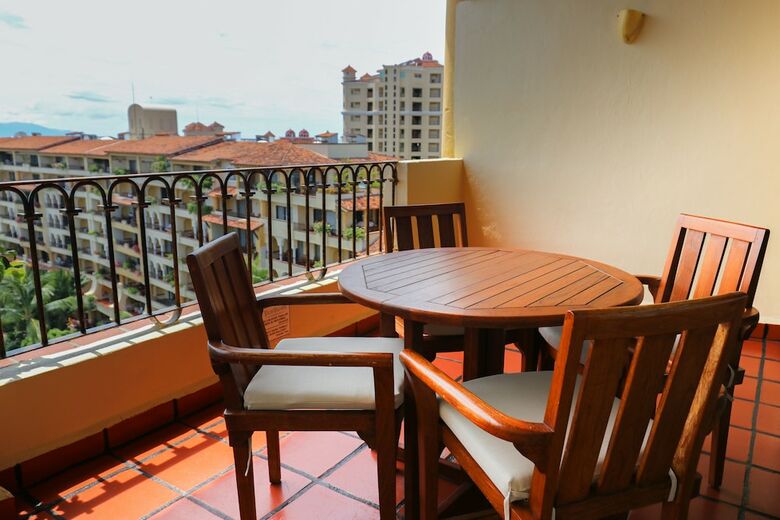 Hotel Velas Vallarta Suite Resort