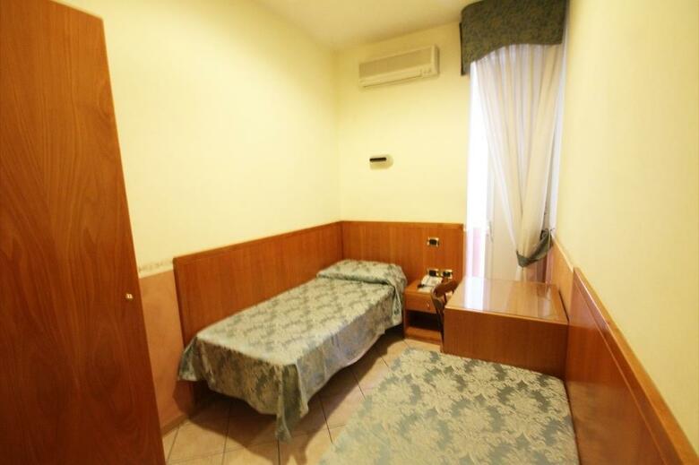 Hotel Zara