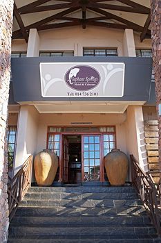 Elephant Springs Hotel & Cabanas