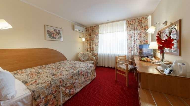 Hotel Nadia