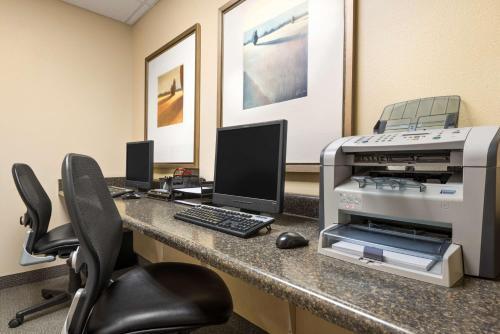 Hotel Country Inn & Suites Peoria North