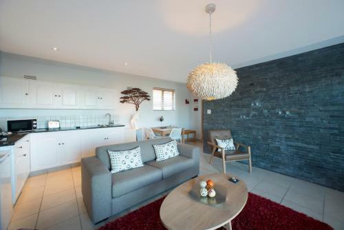 Candlewood Lodge