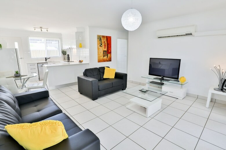 112 Olive Apartments