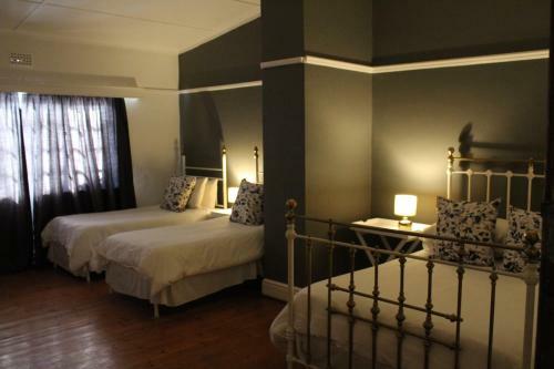 Hostal Somerset Lodge