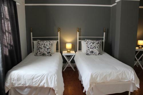 Hostal Somerset Lodge