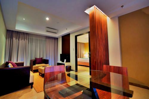 Soll Marina Hotel & Conference Center Bangka