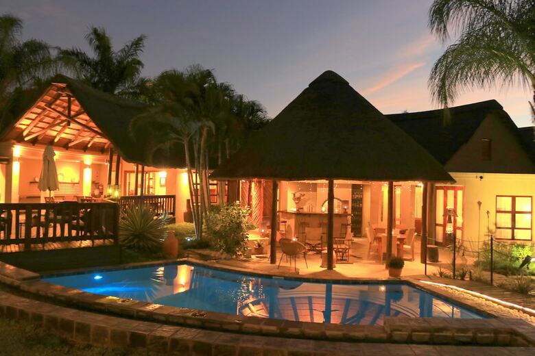 Hostal La Lechere Guest House