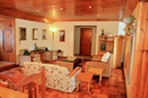 Hostal A White House Guest House