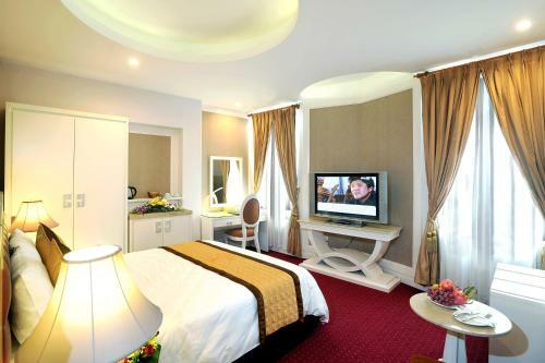 New Era Hotel