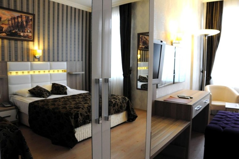 Nil Hotel