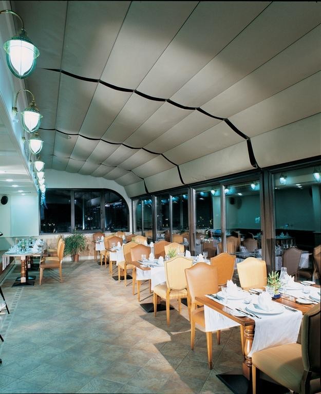 Central Palace Hotel
