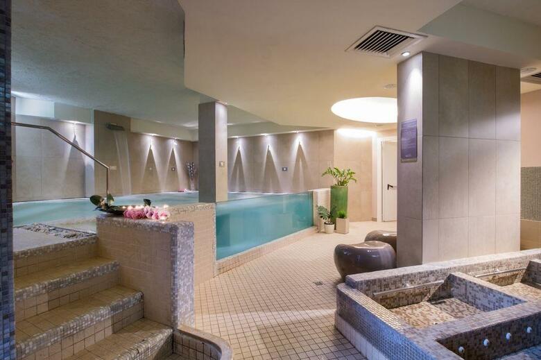 Blu Suite Hotel