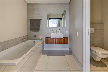 Harbour Bridge Luxury Apartments