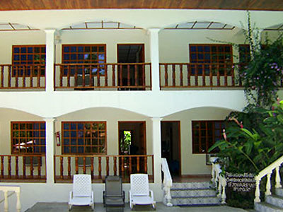 Hotel Tres Banderas