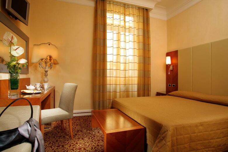 Suite Opera Rooms