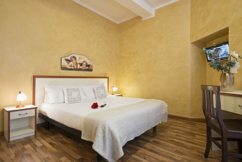 Hostal Navona Tower Relais