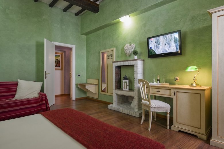 Hostal Navona Tower Relais