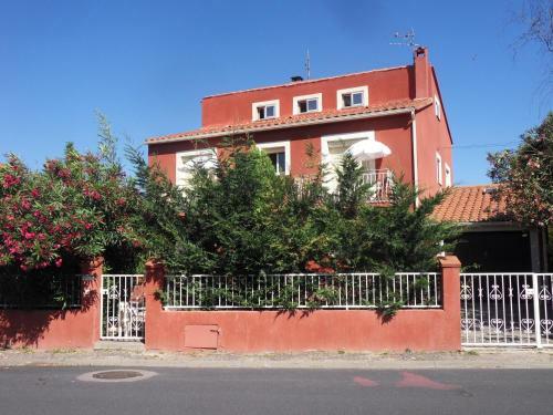 Hostal Chambres D'h�tes De La Grone