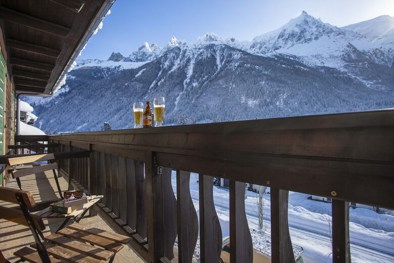 Hotel La Chaumi�re Mountain Lodge