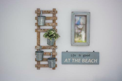 Beachlands Hotel