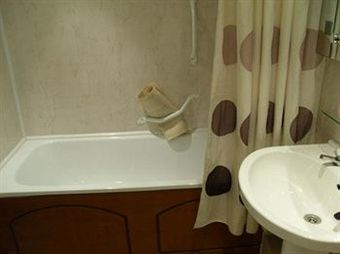 Hostal Saxonia Guest House