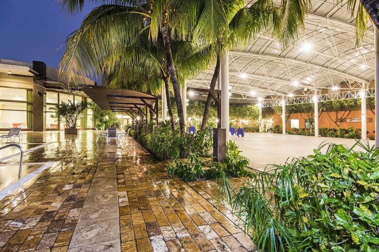 Hotel Holiday Inn Convention Center Managua