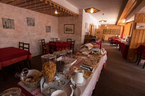 Hotel Adret