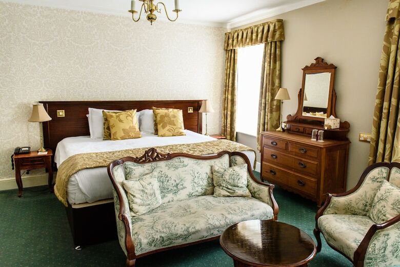 Old Hall Hotel