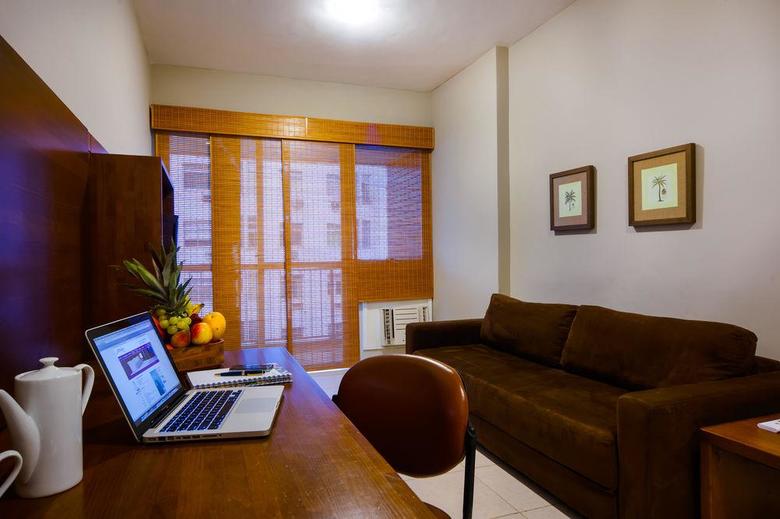 Hotel Copacabana Suites