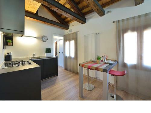 Sea To Sky Apartments Faville