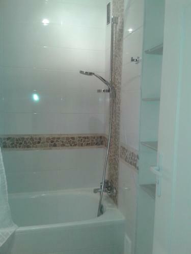 2 Bedroom Modern Apartment In Antibes With Sea View