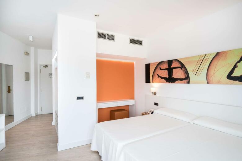Hotel THB Ocean Beach