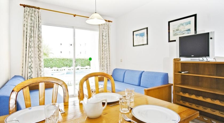 Llevant Apartamentos