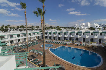 Aparthotel Las Adelfas