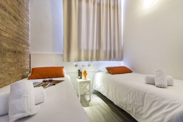 Apartamento Happy People Sagrada Familia Gaud�