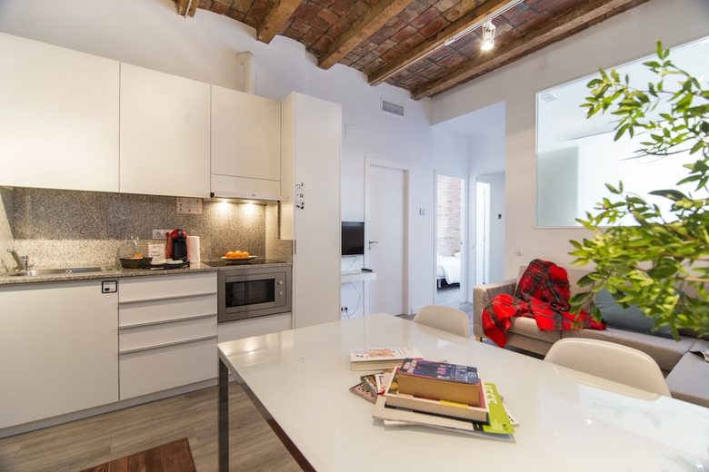 Apartamento Happy People Sagrada Familia Gaud�