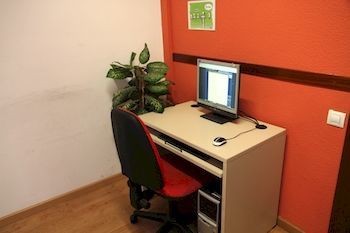 Barcel� Hostel