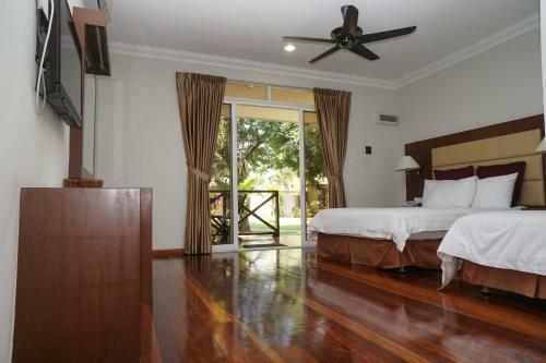 Hotel Langkah Syabas Beach Resort
